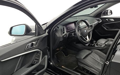 BMW 1 серия, 2022 год, 2 190 045 рублей, 4 фотография