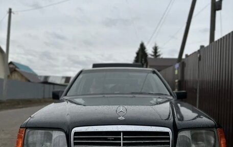 Mercedes-Benz E-Класс, 1992 год, 400 000 рублей, 4 фотография