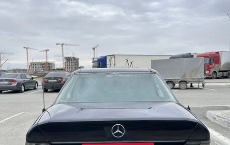 Mercedes-Benz E-Класс, 1992 год, 400 000 рублей, 12 фотография