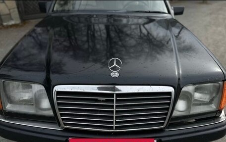 Mercedes-Benz E-Класс, 1992 год, 400 000 рублей, 11 фотография