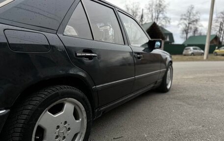 Mercedes-Benz E-Класс, 1992 год, 400 000 рублей, 15 фотография