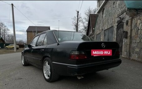 Mercedes-Benz E-Класс, 1992 год, 400 000 рублей, 20 фотография