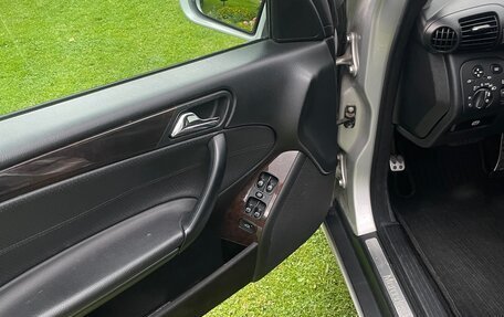 Mercedes-Benz C-Класс, 2005 год, 1 100 000 рублей, 7 фотография