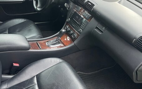 Mercedes-Benz C-Класс, 2005 год, 1 100 000 рублей, 8 фотография