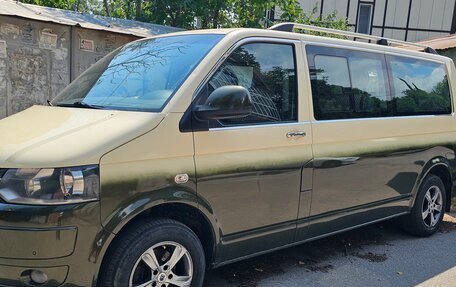 Volkswagen Caravelle T5, 2010 год, 1 900 000 рублей, 3 фотография