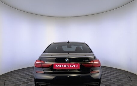 BMW 7 серия, 2019 год, 4 650 000 рублей, 6 фотография