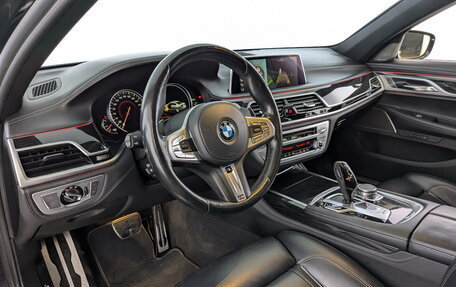 BMW 7 серия, 2019 год, 4 650 000 рублей, 19 фотография