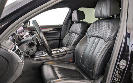 BMW 7 серия, 2019 год, 4 650 000 рублей, 21 фотография