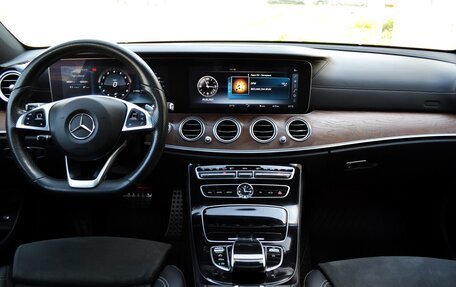 Mercedes-Benz E-Класс, 2016 год, 2 779 000 рублей, 8 фотография