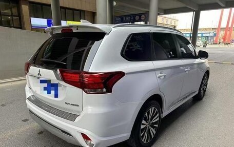 Mitsubishi Outlander III рестайлинг 3, 2021 год, 1 890 548 рублей, 5 фотография