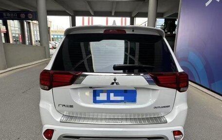 Mitsubishi Outlander III рестайлинг 3, 2021 год, 1 890 548 рублей, 4 фотография