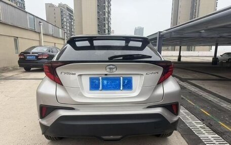 Toyota C-HR I рестайлинг, 2021 год, 1 660 000 рублей, 5 фотография