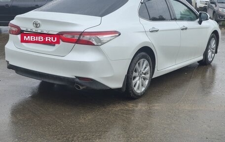 Toyota Camry, 2019 год, 2 600 000 рублей, 12 фотография
