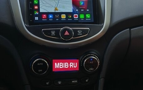 Hyundai Solaris II рестайлинг, 2011 год, 920 000 рублей, 12 фотография