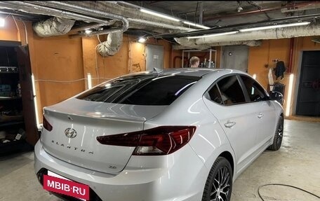 Hyundai Elantra VI рестайлинг, 2019 год, 1 750 000 рублей, 5 фотография