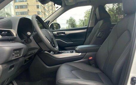 Toyota Highlander, 2025 год, 5 900 000 рублей, 10 фотография