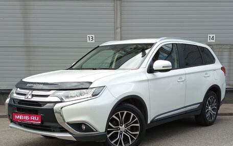 Mitsubishi Outlander III рестайлинг 3, 2018 год, 1 799 000 рублей, 1 фотография