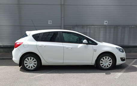 Opel Astra J, 2015 год, 849 000 рублей, 4 фотография