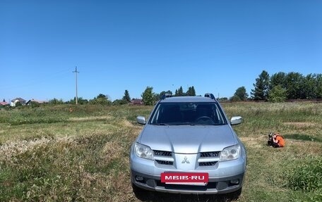 Mitsubishi Outlander III рестайлинг 3, 2006 год, 700 000 рублей, 5 фотография