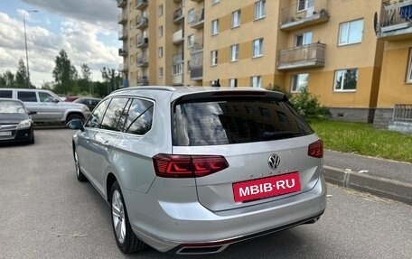 Volkswagen Passat B8 рестайлинг, 2019 год, 1 910 000 рублей, 6 фотография