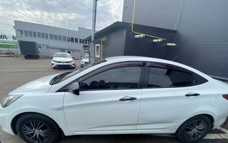 Hyundai Solaris II рестайлинг, 2011 год, 730 000 рублей, 2 фотография