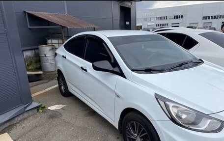 Hyundai Solaris II рестайлинг, 2011 год, 730 000 рублей, 4 фотография