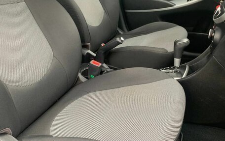 Hyundai Solaris II рестайлинг, 2013 год, 850 000 рублей, 16 фотография