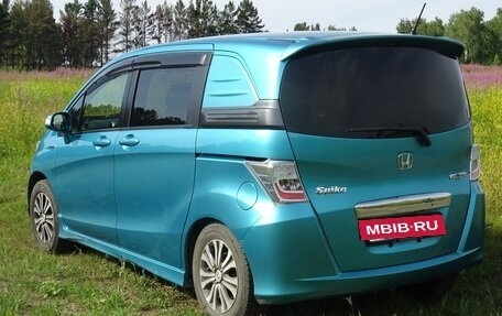 Honda Freed I, 2013 год, 1 050 000 рублей, 7 фотография