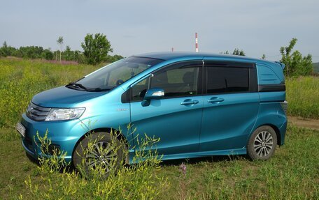 Honda Freed I, 2013 год, 1 050 000 рублей, 10 фотография