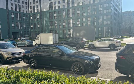 Mercedes-Benz E-Класс, 2019 год, 4 550 000 рублей, 4 фотография