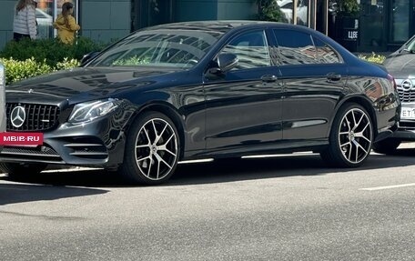 Mercedes-Benz E-Класс, 2019 год, 4 550 000 рублей, 2 фотография