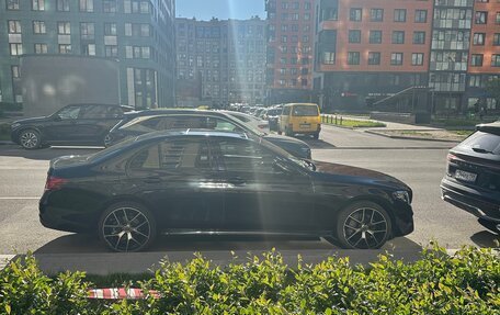 Mercedes-Benz E-Класс, 2019 год, 4 550 000 рублей, 3 фотография