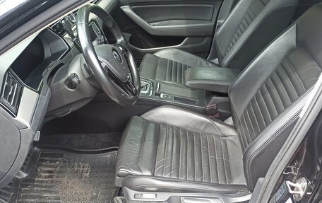 Volkswagen Passat B8 рестайлинг, 2017 год, 2 000 000 рублей, 8 фотография