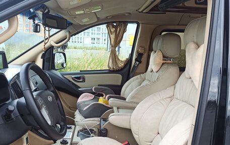 Hyundai Grand Starex Grand Starex I рестайлинг 2, 2009 год, 1 548 000 рублей, 18 фотография