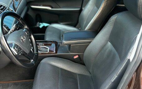 Toyota Camry, 2017 год, 1 990 000 рублей, 5 фотография