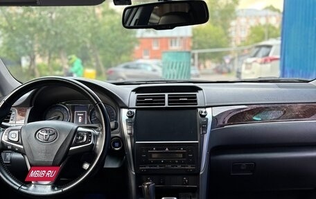Toyota Camry, 2017 год, 1 990 000 рублей, 3 фотография