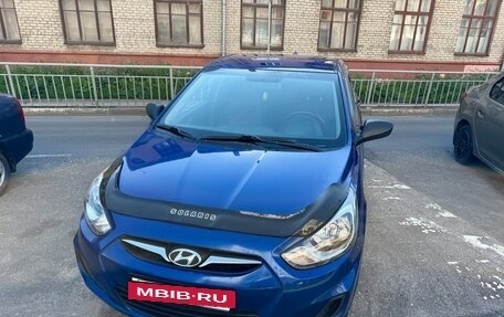 Hyundai Solaris II рестайлинг, 2012 год, 7 фотография
