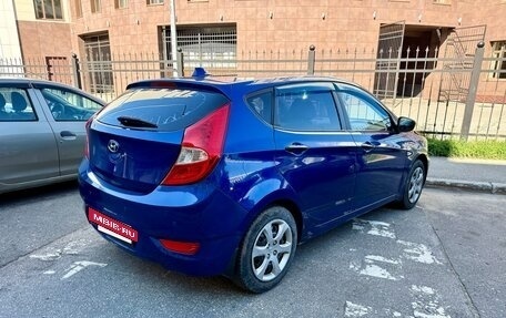 Hyundai Solaris II рестайлинг, 2012 год, 3 фотография
