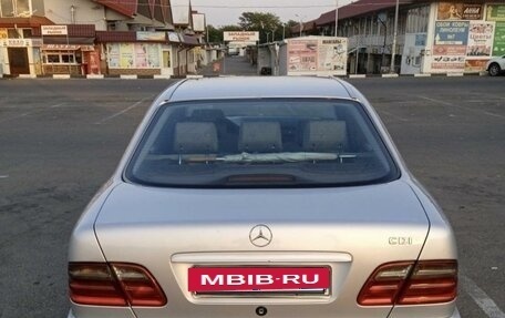 Mercedes-Benz E-Класс, 2001 год, 1 000 000 рублей, 3 фотография