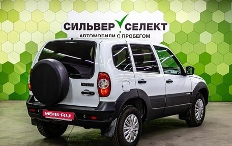 Chevrolet Niva I рестайлинг, 2018 год, 850 000 рублей, 2 фотография