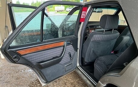 Mercedes-Benz W124, 1990 год, 18 фотография