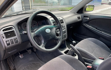 Toyota Avensis III рестайлинг, 2001 год, 320 000 рублей, 10 фотография