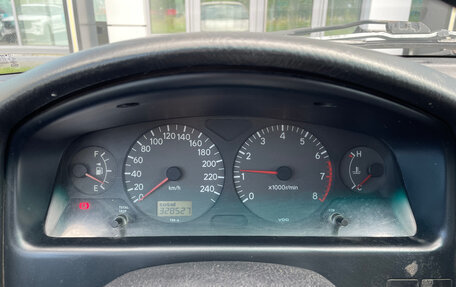 Toyota Avensis III рестайлинг, 2001 год, 320 000 рублей, 19 фотография