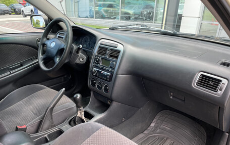 Toyota Avensis III рестайлинг, 2001 год, 320 000 рублей, 16 фотография
