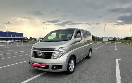 Nissan Elgrand III, 2002 год, 800 000 рублей, 4 фотография