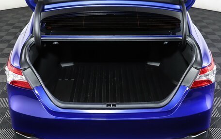 Toyota Camry, 2021 год, 3 589 000 рублей, 10 фотография