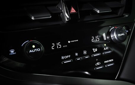 Toyota Camry, 2021 год, 3 589 000 рублей, 18 фотография