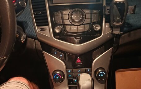 Chevrolet Cruze II, 2011 год, 650 000 рублей, 10 фотография
