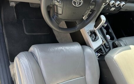 Toyota Sequoia II рестайлинг, 2008 год, 4 100 000 рублей, 16 фотография