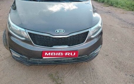 KIA Rio III рестайлинг, 2015 год, 990 000 рублей, 3 фотография